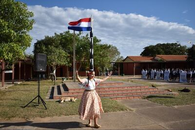 El acto se realizó en los jardines de la institución.