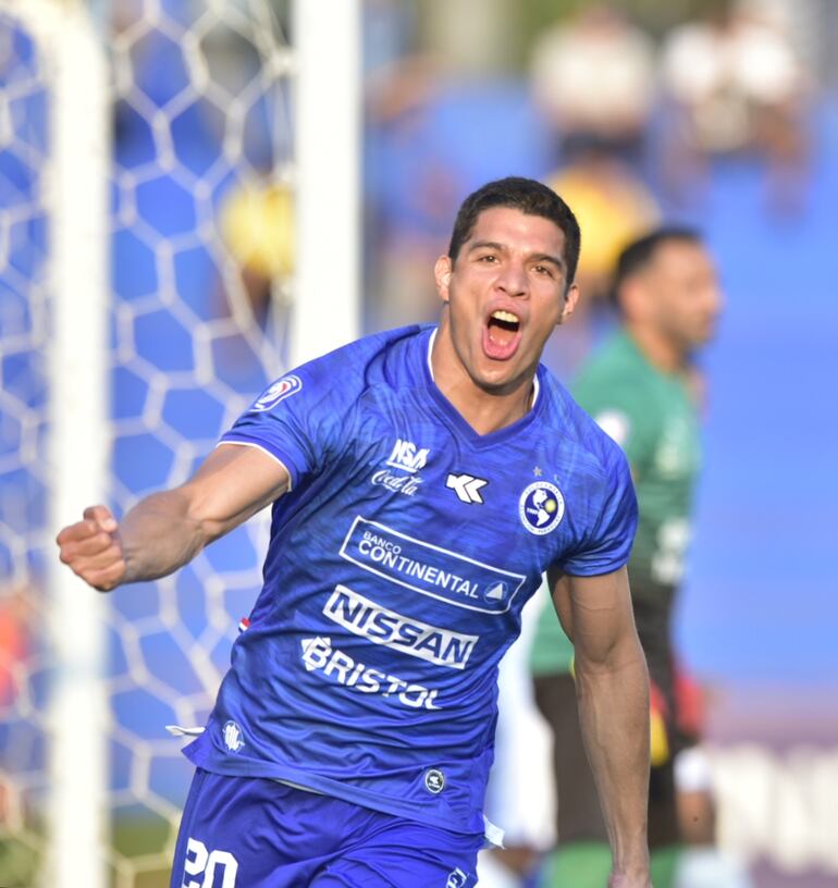 El festejo de Villalba tras su “gol de vestuario“.