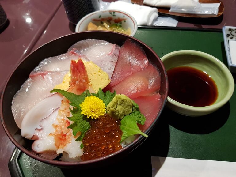 Comida japonesa Japón sushi sashimi bento