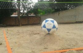 la-arena-del-local-denominado-p7futvoley-esta-preparada-para-recibir-a-las-10-duplas-anotadas-para-el-atractivo-torneo-que-se-llevara-a-cabo-desde-hoy-210956000000-1316698.jpg