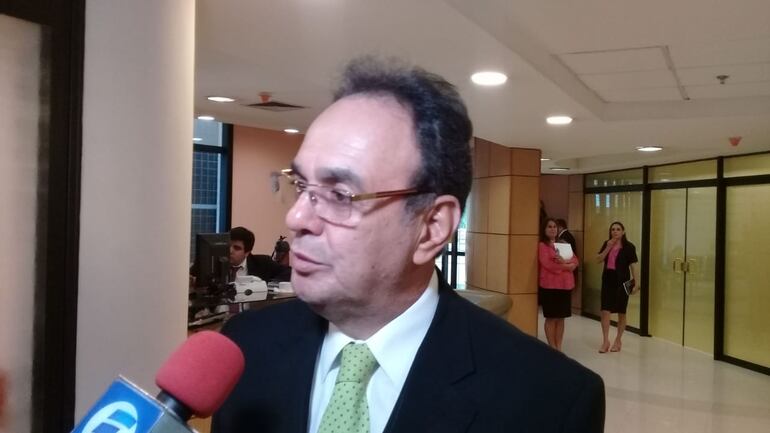 Senador Juan Darío Monges.