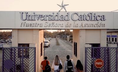 La UC tiene convenios con 57 universidades de 16 países, lo que posibilita que sus estudiantes  realicen intercambios.