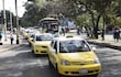 Una caravana de taxis frente a la Comuna asuncena, afectando el tránsito. También estuvieron en zona de Villa Morra y el microcentro.