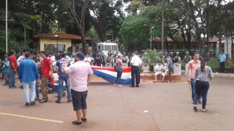 /pf/resources/images/abc-placeholder.png?d=2398