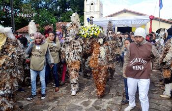 los-guaikuru-fueron-nuevamente-protagonistas-de-la-fiesta-patronal-en-minas-emboscada-cientos-de-feligreses-participaron-de-la-jornada-ayer--211121000000-1112466.jpg