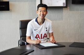 son-heung-min-111121000000-1735238.jpg