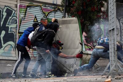 Manifestantes indígenas protestan este martes en Quito (Ecuador).
