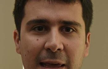sebastian-villarejo-concejal-del-partido-patria-querida--195202000000-1676816.jpg