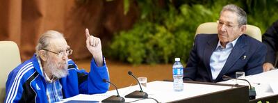 El actual dictador de Cuba, Raúl Castro (d), heredó el poder de su hermano, el fallecido dictador Fidel Castro (i). Ambos, responsables de la tiranía más antigua y sangrienta del continente.