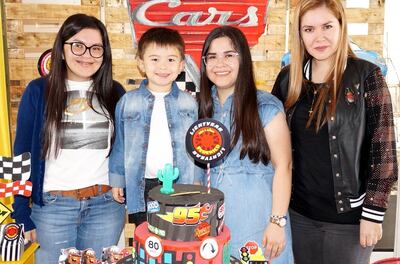 Federico Andrés Flores Zarza festejó sus 5 años, en un brindis realizado en Nihon Gakko.