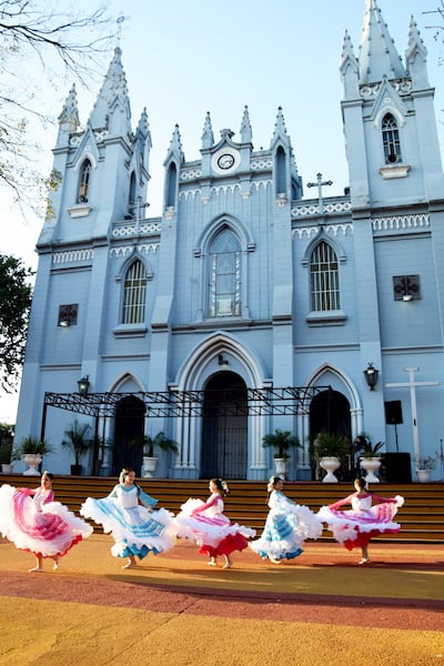 El programa de la festividad incluye representaciones artísticas, que en la mayoría de los casos tuvo como protagonista de los jóvenes.
