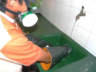 El triple lavado de envases es una buena práctica que debe difundirse mucho más.