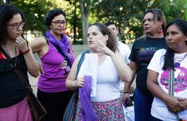mujeres-de-diferentes-movimientos-sociales-feministas-se-unieron-para-repudiar-la-violencia-que-sufre-este-sector-en-nuestro-pais--222215000000-1554953.jpg