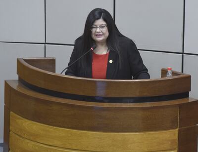 La titular de Senabico, Dra. Carolina Llanes, es la candidata que más votos tiene en Senado para ser ministra de la Corte.