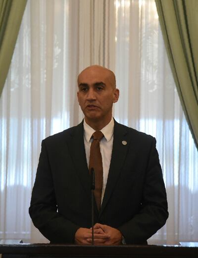 El ministro de Salud Julio Mazzoleni en conferencia de prensa en el Palacio de López