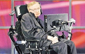 el-famoso-fisico-y-cosmologo-britanico-stephen-hawking-padece-esclerosis-lateral-amiotrofica-ela-archivo-204559000000-588219.jpg