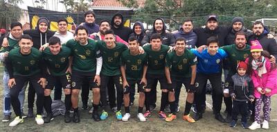 Outbreak 06 y su plantel que llegó a la final del Torneo Apertura del Exa de Presidente Franco.
