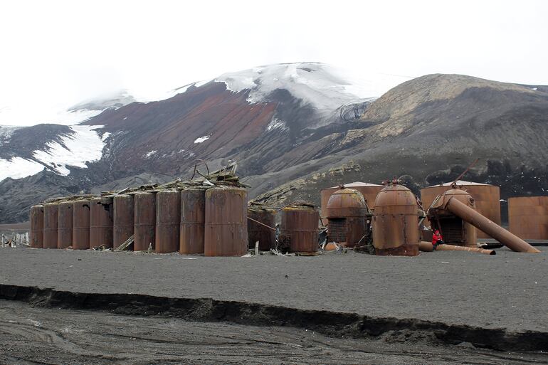 /pf/resources/images/abc-placeholder.png?d=2397