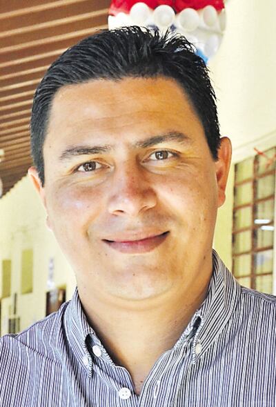 El intendente de Luque, Carlos Echeverría (ANR-HC), supuestamente no sabe a quién se le venden materiales  en su empresa.