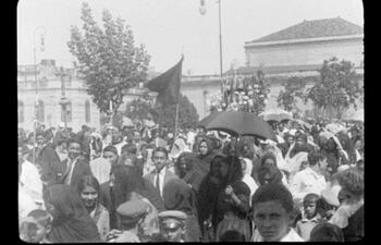 Fotograma de la película "Procesión", una de las primeras realizadas por profesionales paraguayos, en 1924.