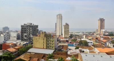 El viento Sur trasladó el humo desde Ñeembucú, y llegó a la Capital  el mediodía de ayer, informó Meteorología.