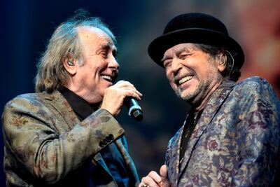 Joaquín Sabina y Joan Manuel Serrat se presentaron este domingo, en el segundo de sus conciertos en el marco de la gira No hay dos sin tres, en Buenos Aires (Argentina).