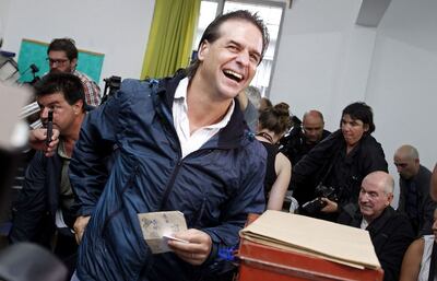 Luis Lacalle Pou, del Partido Nacional, podría vencer en balotaje al oficialismo Frente Amplio, en Uruguay.