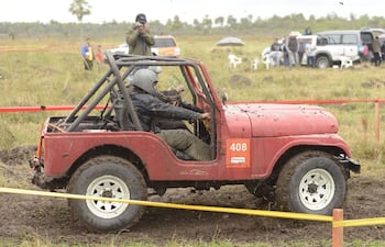 manuel-pelaez-y-ruben-britez-fueron-segundos-en-la-general-y-se-adjudicaron-la-clase-t4-con-el-jeep-willys--210801000000-602128.jpg