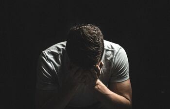 Desde cosas pequeñas, como las tareas del colegio, hasta labores que amamos, como bailar, cantar o escribir, cuando la autocrítica ataca, todo parece tan complicado.