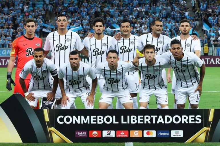 El once que logró el triunfo en fase de grupos.