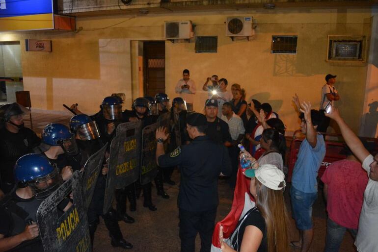 /pf/resources/images/abc-placeholder.png?d=2394