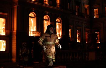 incendio-museo-nacional-de-rio-de-janeiro-85503000000-1751292.JPG