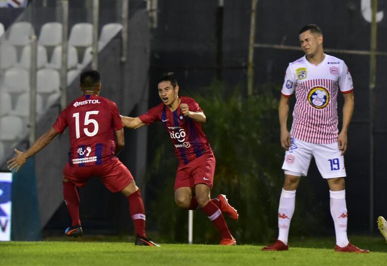 Oscar Ruiz marcó el primero para Cerro Porteño.
