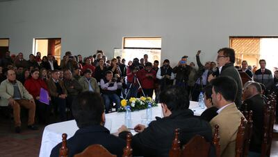 La EBY anuncia más becas para universitarios de Ñeembucú.