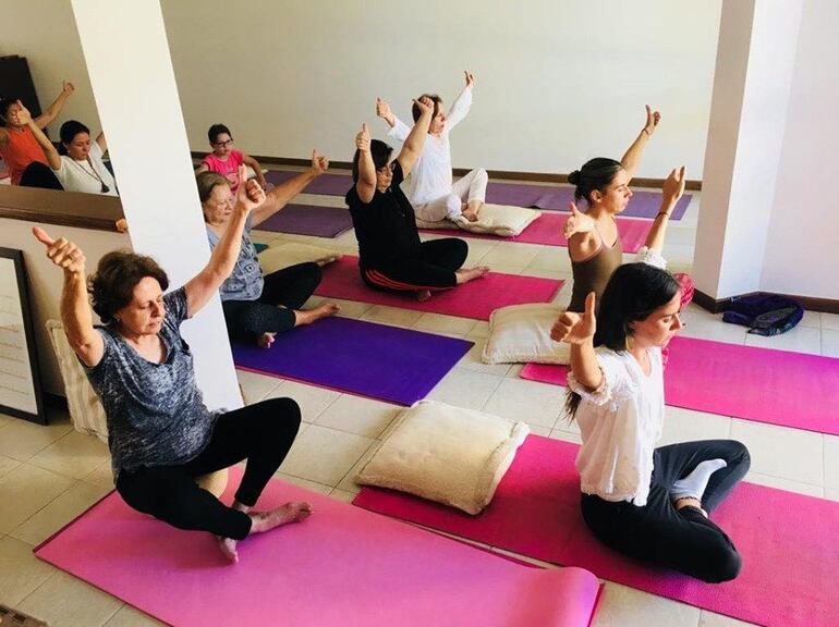 Las clases son para todo público y se realizarán en Hari Gopal Yoga