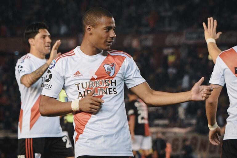 River Plate, Superliga Argentina.