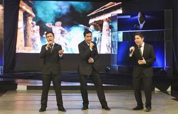 con-canciones-internacionales-los-integrantes-del-programa-televisivo-camino-al-exito-musicalizan-hoy-el-saber-va-contigo-que-conducen-humberto-y-205300000000-1461010.jpg