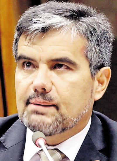 Édgar Acosta, diputado de la bancada “D” del Partido Liberal Radical Auténtico (PLRA), bloque aliado al oficialismo liberal.