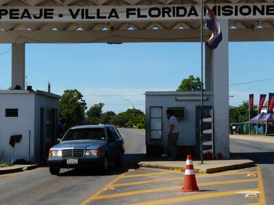 El ex peaje de Villa Florida podría ser transformado en pórtico turístico.