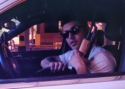 Fotografía viralizada en redes sociales en la que aparece el hombre denunciado.