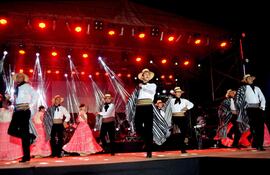 el-ballet-piribebuy-jeroky-sera-una-de-las-atracciones-del-festival-del-poncho-parai--202013000000-1794202.jpg
