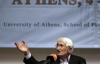 el-filosofo-jrgen-habermas-durante-su-ponencia-en-el-congreso-mundial-de-filosofia-en-atenas-afp-212906000000-585488.jpg