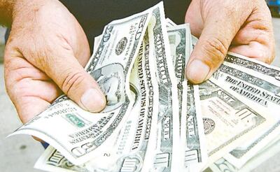 En lo que va del año, la divisa se apreció 50 puntos y ayer se cotizaba a G. 6.400