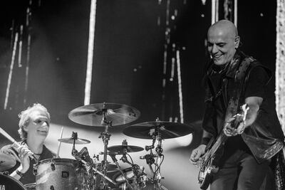 Charly Alberti y Zeta Bosio, miembros de Soda Stereo, durante uno de los conciertos de la gira que pudieron cumplir.