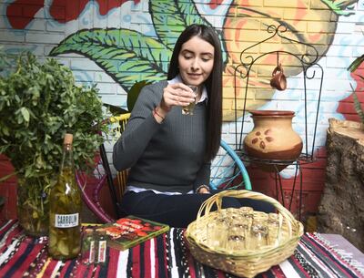 El clásico carrulim (caña, ruda y limón) es un brebaje que se consume el 1 de agosto como antídoto contra los males que pudiera traer el octavo mes del año.