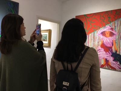 El evento “Noche de galerías” volvió a convocar esta noche a una gran cantidad de gente interesada en las artes plásticas. En dicho marco se habilitaron doce galerías de la ciudad, que presentaron exposiciones de los más diversos temas y estilos.