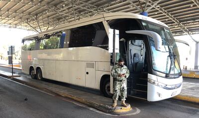 En este bus fueron trasladados los compatriotas que ingresaron por cuestiones humanitarias.