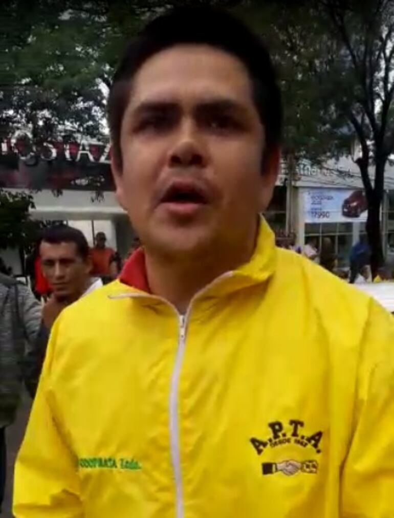 Taxista acusado de manoseo.