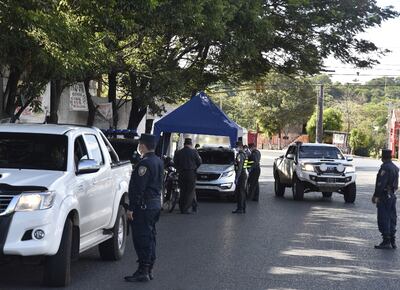 Las barreras de control continuaron ayer en el Acceso Sur. Este corresponde a uno de los ramales de Ñemby a San Lorenzo.
