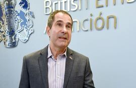 jeremy-hobbs-embajador-saliente-del-reino-unido-en-paraguay--201451000000-1609259.jpg